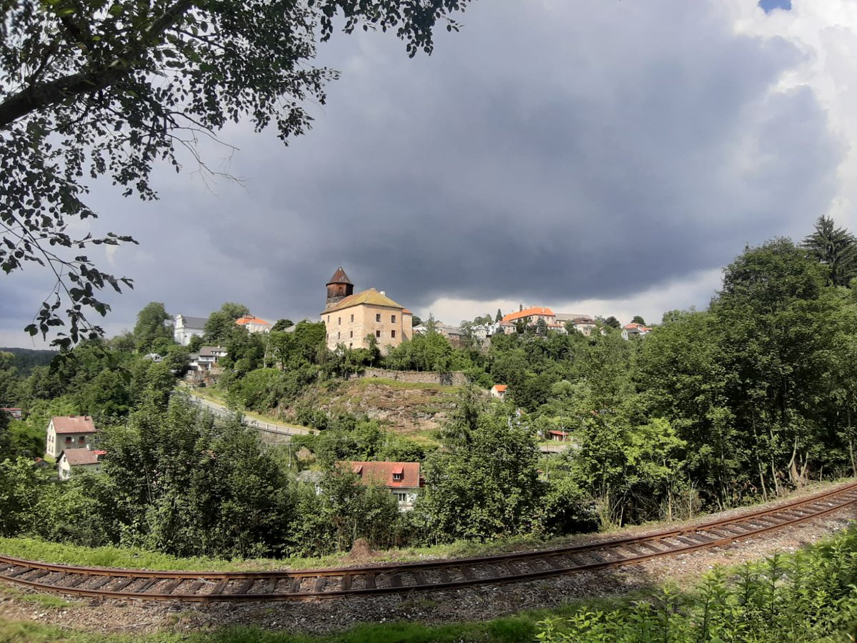 Francys55555's tweet image. Here I am again in Rataje! I really hope we can go once a year as I'm doing now 🤣🤣🤣 @ASexyBiscuit @WarhorseStudios