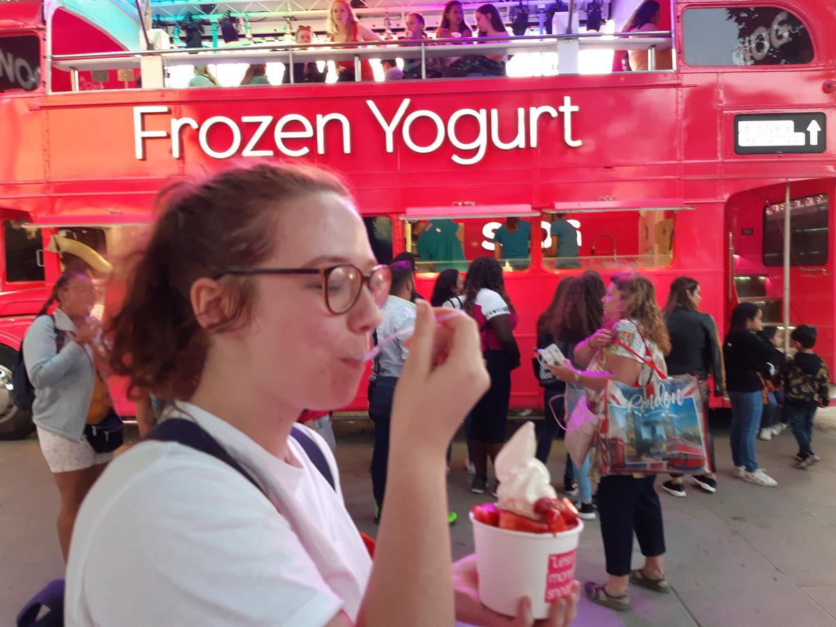 N2CTheatre's tweet photo. Winner of the Starbuck and Chipp Challenge enjoys a snog. https://t.co/D2wEpjL84r