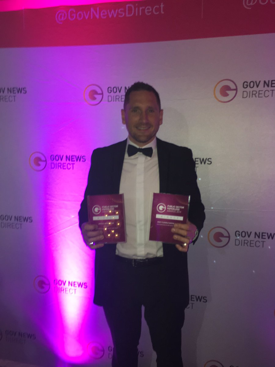 marktoal82's tweet photo. Fantastic night at the UK public sector paperless awards 2019. Home with two awards. Not a bad night’s work for the Southern Health &amp; Social Care Trust  👏 #paperlessawards @SouthernHSCT @GovNewsDirect https://t.co/EamW6JaJeI