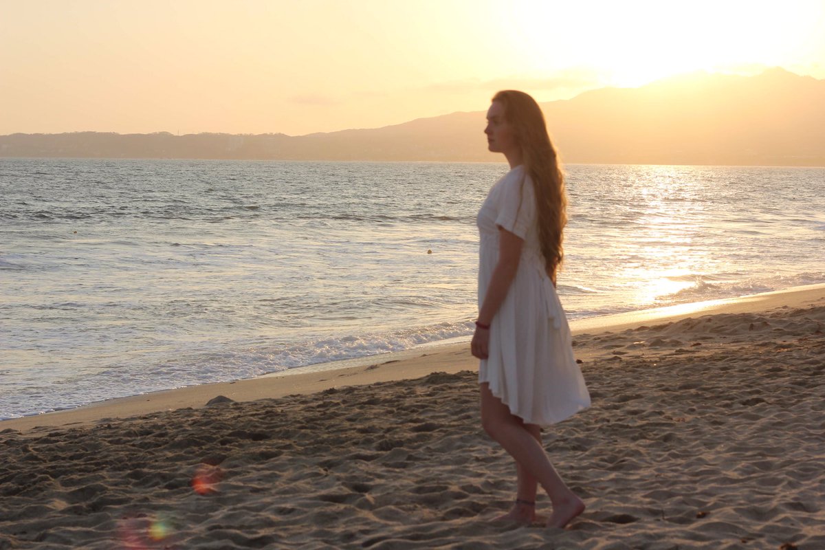 Lauren_A_Hofer's tweet photo. Senior pics pt 1: Mexico edition https://t.co/o0vuem4m3t
