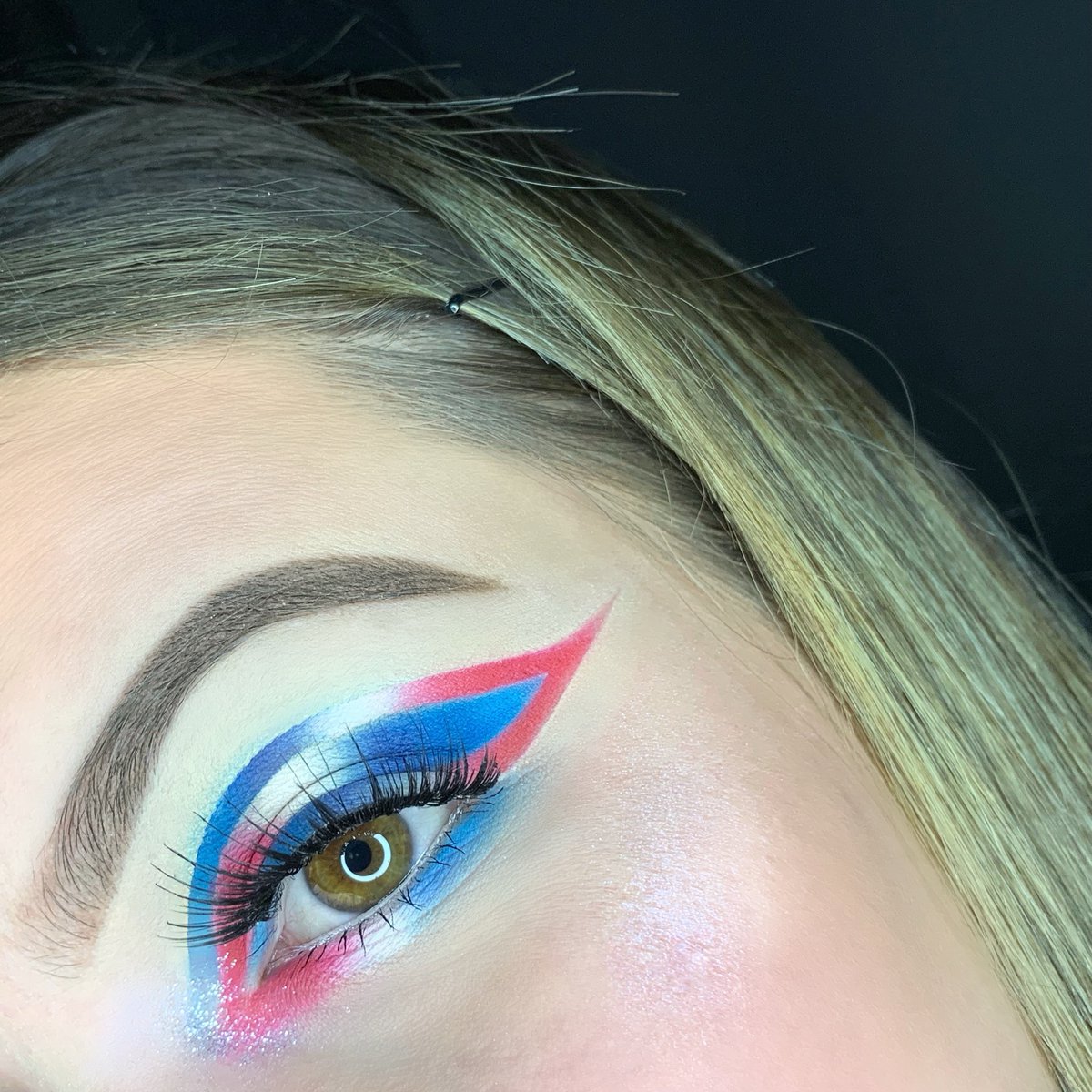 MavouMakeUp's tweet photo. 🇫🇷 #FeteNationale 🇫🇷
@MakeupRVLTN
@MorpheBrushes
@beautybay
@HCofficials
@missDjulicious / @djuliciouscosme
@NYXcosmeticsFR / @NyxCosmetics
@norvina1
#RevolutionPrList #HiddenCosmeticsPr https://t.co/lhPPHLwdre