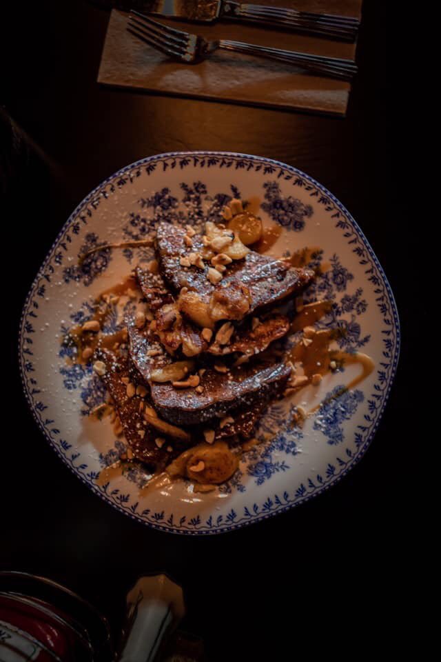 Any day that starts this delicious is going to be a great day!  Join us for BRUNCH! 🤤

#EatINW #Brunch #CDA #HoneyEatery #Brunching