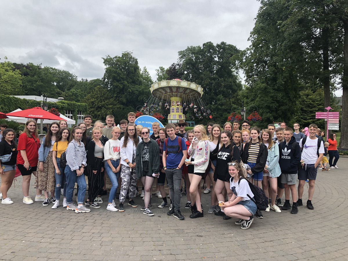 Fab afternoon at the theme park 🎠🎢🎡