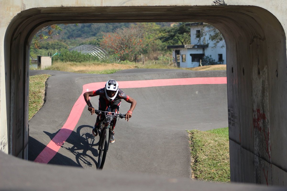 Green_Corridors's tweet image. Pumping some action on the track. 

#pumptracks #BMX #RedBull