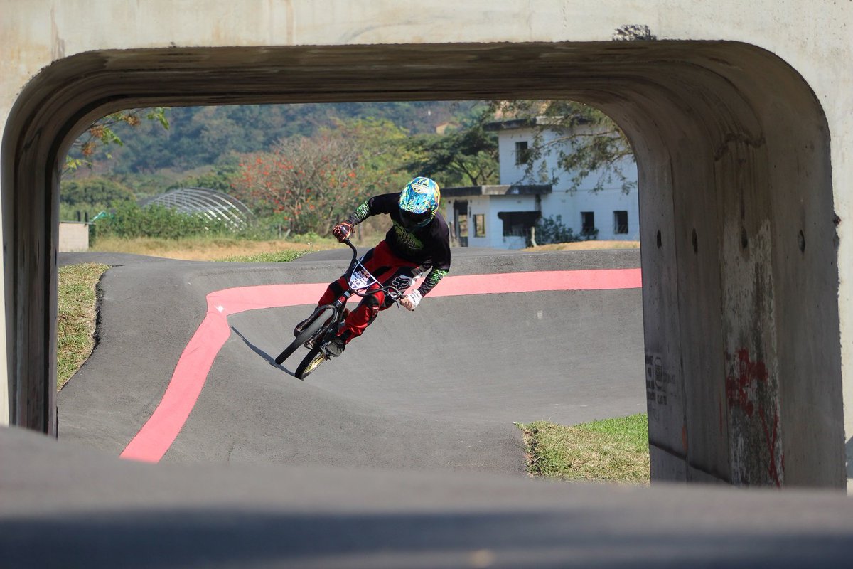 Green_Corridors's tweet image. Pumping some action on the track. 

#pumptracks #BMX #RedBull