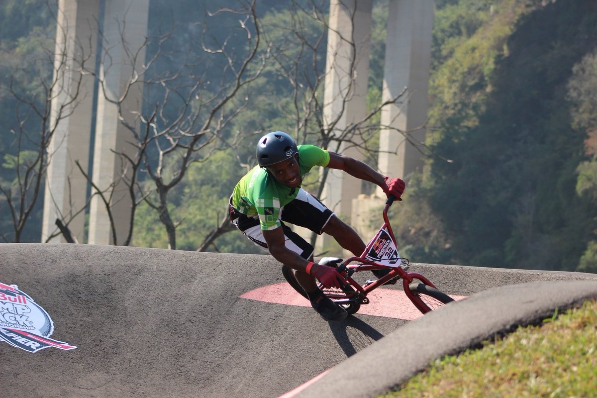 Green_Corridors's tweet image. Pumping some action on the track. 

#pumptracks #BMX #RedBull
