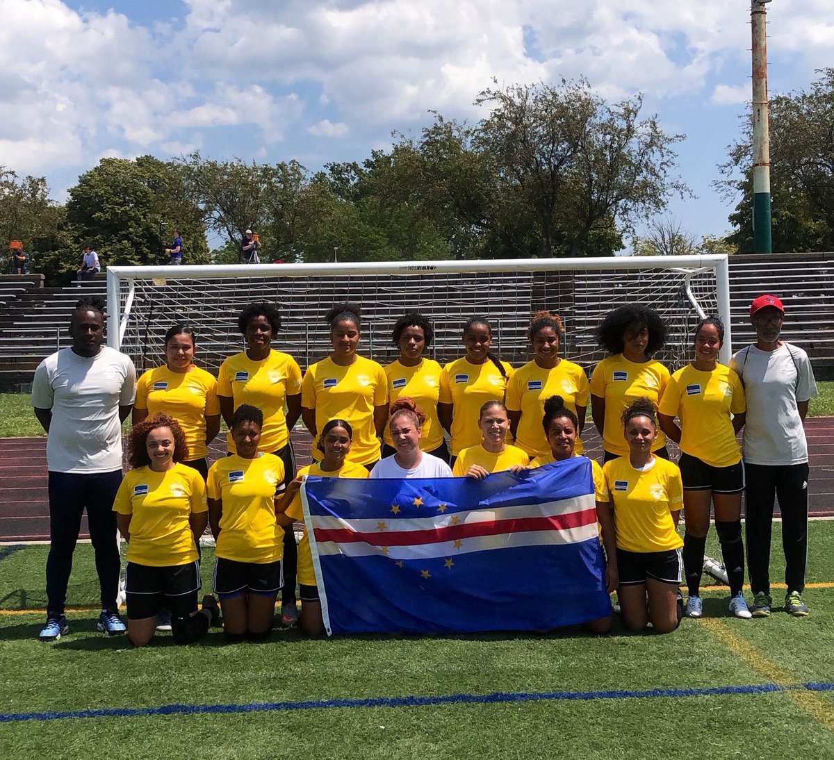 bostonunitycup's tweet photo. Snapping a quick team photo before the semifinals. Happening now: Cape Verde (pictured) taking in Honduras for a chance to play in the finals later today. #UnityCup2019 https://t.co/hv3YDrkgAV