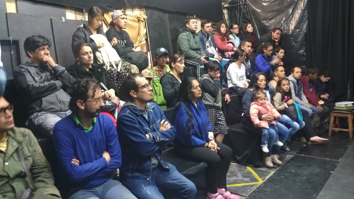 teatrodelsur's tweet photo. 2do encuentro de experiencias de #teatrocomunitario con los grupos #NuevasMascaras #AbyaYala @luzdeluna #Araneus https://t.co/o1fl4L9stU