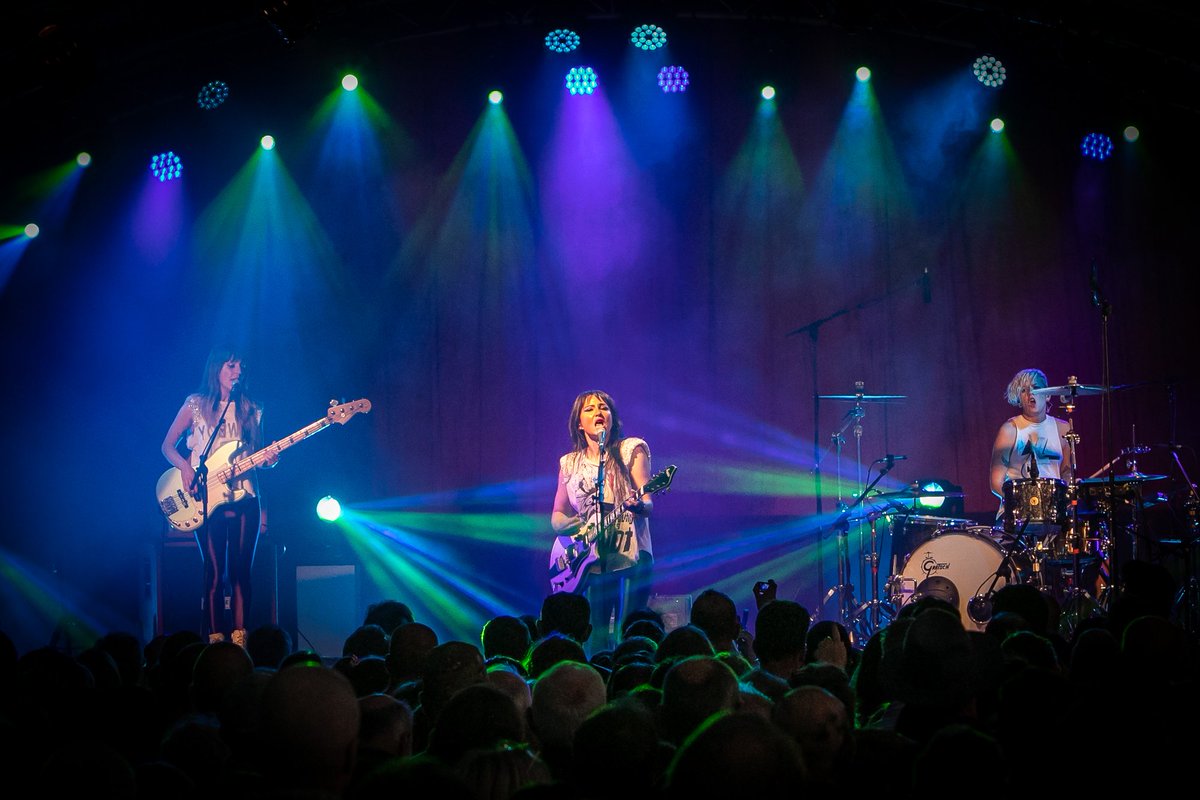 TheatrMwldan's tweet photo. Some super shots of @KTTunstall last night at @CardiganCastle courtesy of the very clever 📷 Jennie Caldwell / Lluniau gwych o @CasAberteifi neithiwr gan Jennie Caldwell #YnYCastell #AtTheCastle https://t.co/X0R3Y3vjcx