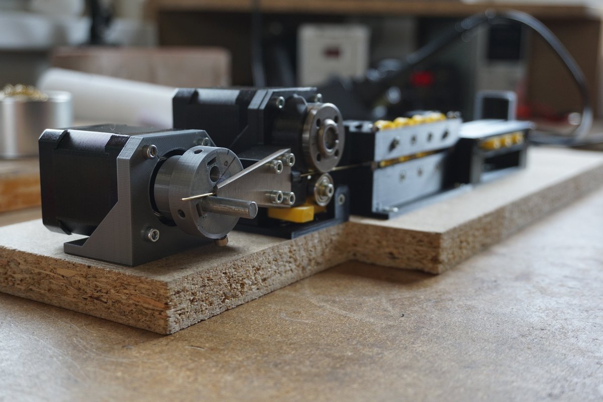 jipraus's tweet photo. Precise wire bending machine. All parts except for the bending plate are #3printed. #wirebender https://t.co/YErSwFGdB4