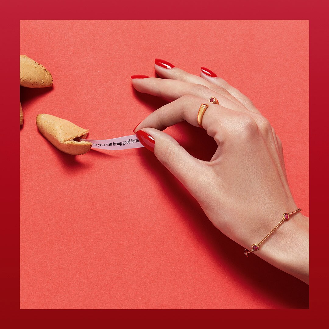 GemfieldsLtd's tweet photo. Rubies are lucky! #HappyRubyMonth
.
❤️ #FeaturedAbove: AYA Chete ring and Lupata bracelet featuring Gemfields Mozambican rubies.
.
❤️ #RubyFact: Rubies are sometimes laid beneath the foundations of buildings to bring good fortune https://t.co/I35xnChYOX