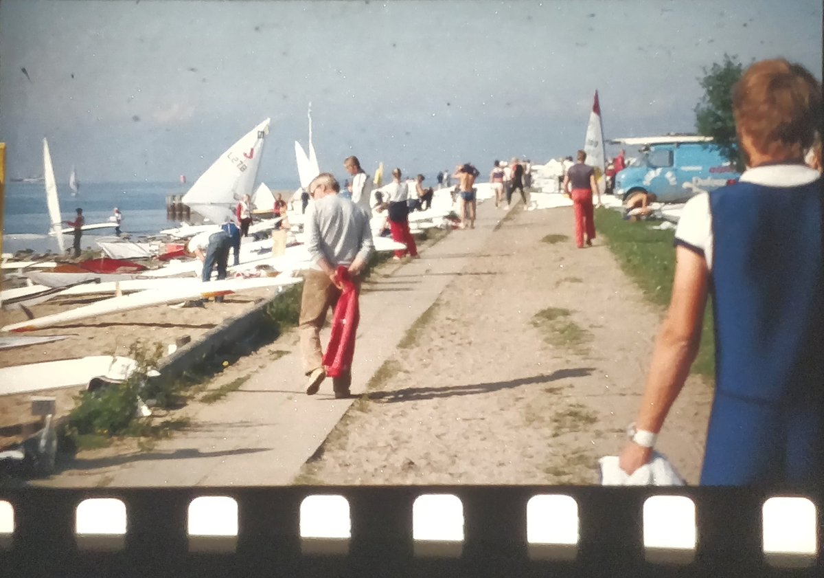 juhamkinnunen's tweet photo. 80-luvun lopulla Nallikarissa riitti surffaajia. Kesätkin olivat lämpimämpiä #oulu #nallikari #surffaus https://t.co/9UNNjPnszI