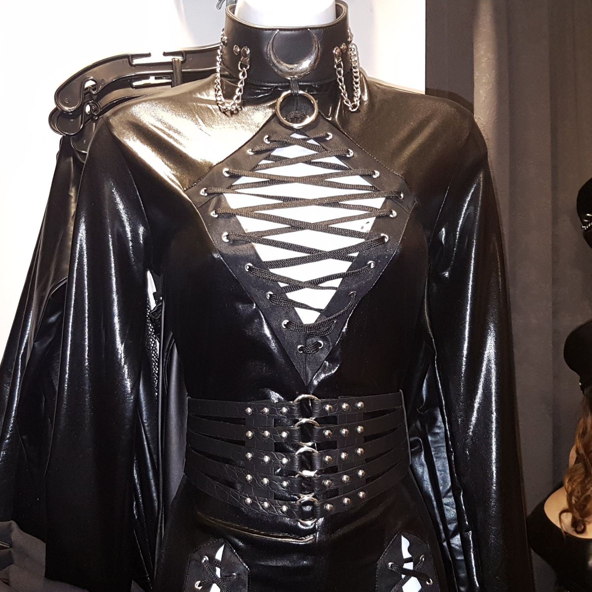 Check out our fetishwear collection!
#latexjumpsuit #vegancollar #corsetbelt #fetishwear #dominatrixoutfit #shoplocalyeg #fetishshopping