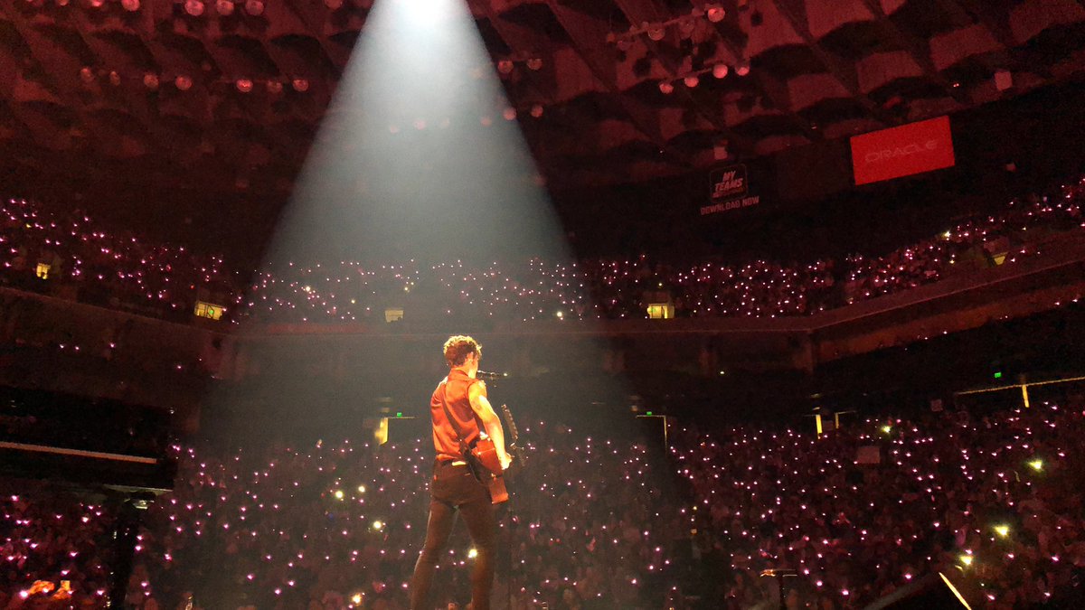 StephySO's tweet photo. Last night was amazing!!! Thank you @ShawnMendes for an unforgettable night!! https://t.co/r4VfP6E0vZ