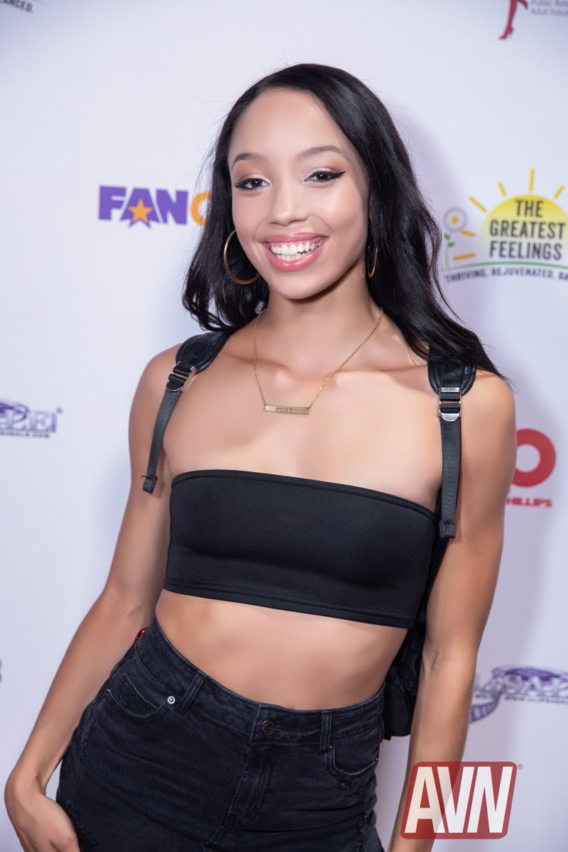 <a href="/apacsocial/">APAC</a> #PoolParty <a href="/AVNMagazine/">AVNMagazine</a>