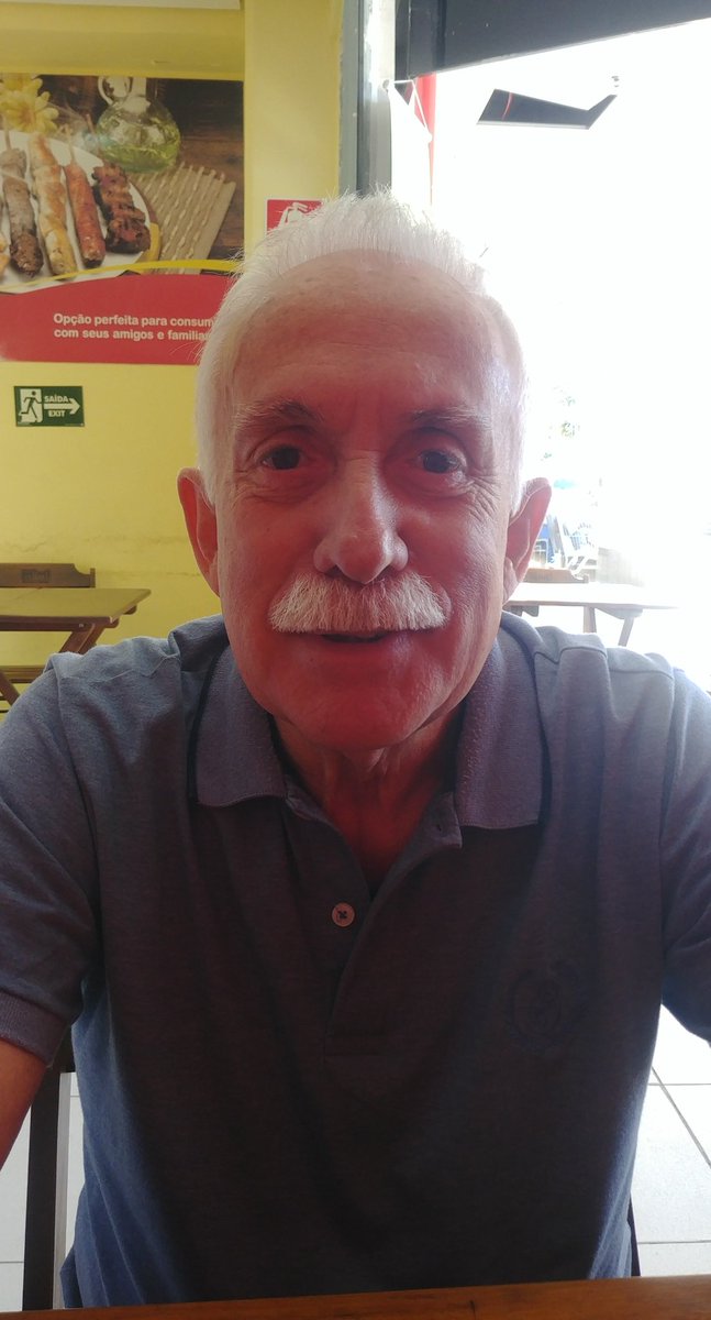naosalvo's tweet photo. Peguei uma foto do meu velho
Coloquei no App de deixar velho
Dei print no resultado e coloquei no App de velho
Dei print no resultado e coloquei no App de velho
Dei print no resultado e coloquei no App de velho

7 vezes depois, isso que aconteceu (não façam pq da medo): https://t.co/soAcjpG1uz