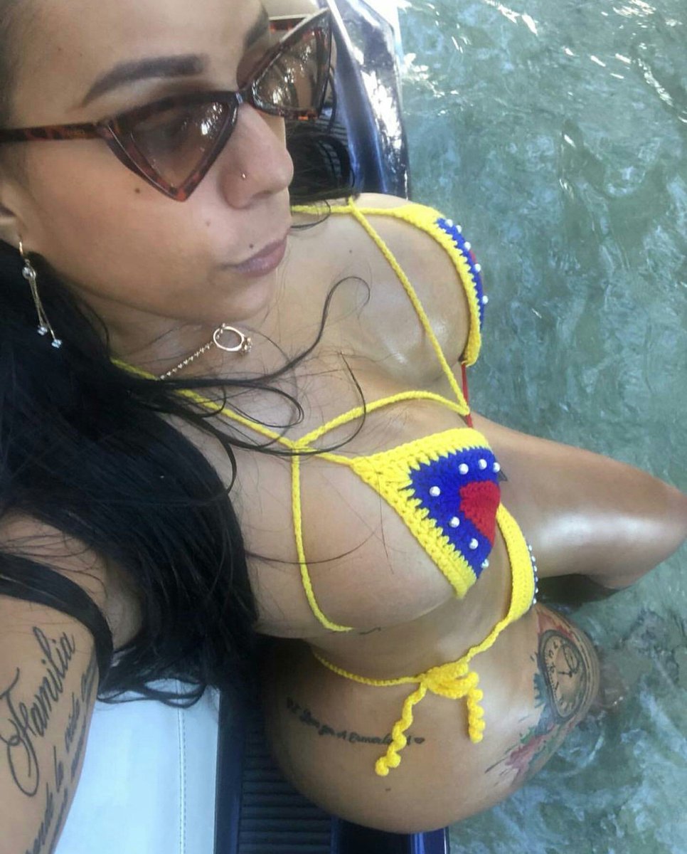 chicasc87993110's tweet photo. chica sexy y caliente 🔥🔥🔥👉👌💵💰👉👌💦📽📷 https://t.co/6XeTW4R1bm