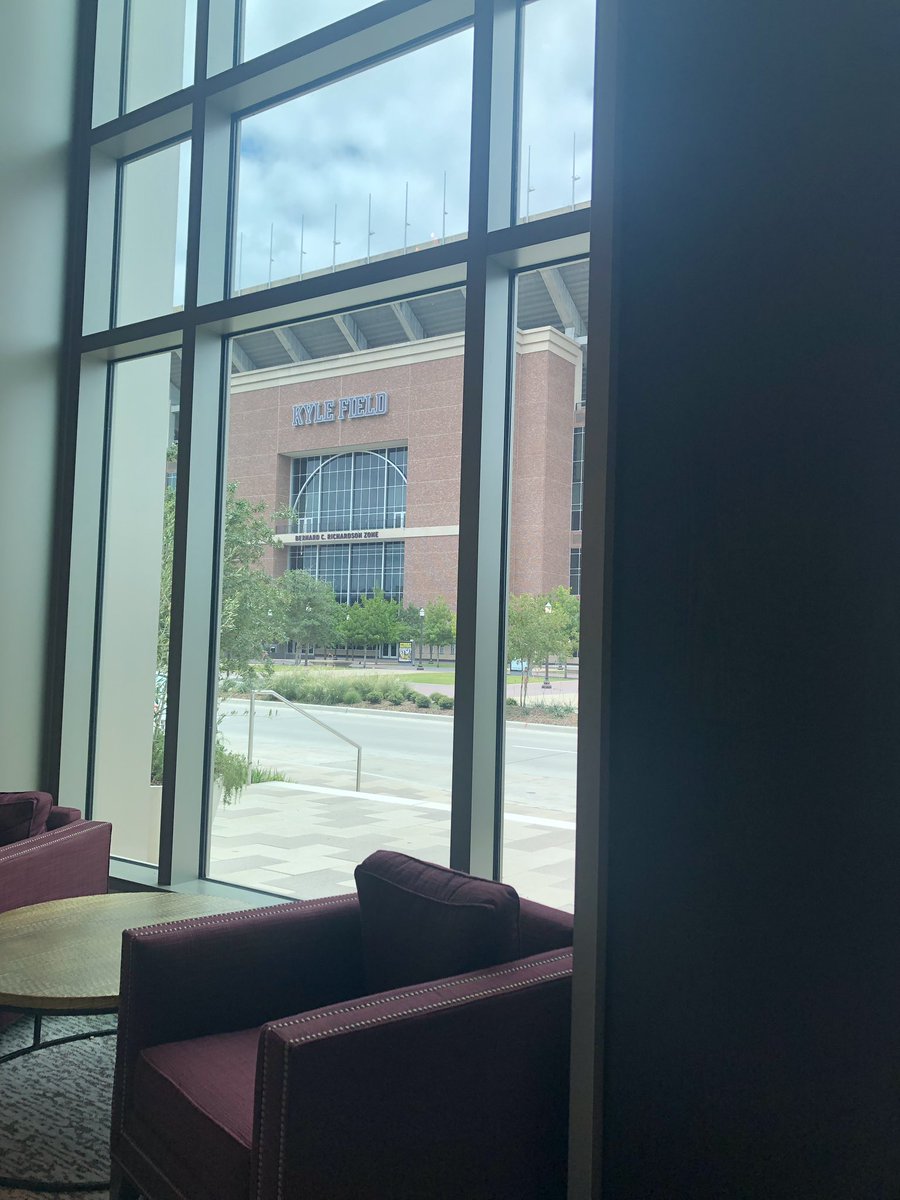 chadillacfisher's tweet photo. Nice view for a tradeshow. #texasturfgrass #longhornincgolf https://t.co/2efbRRIocX