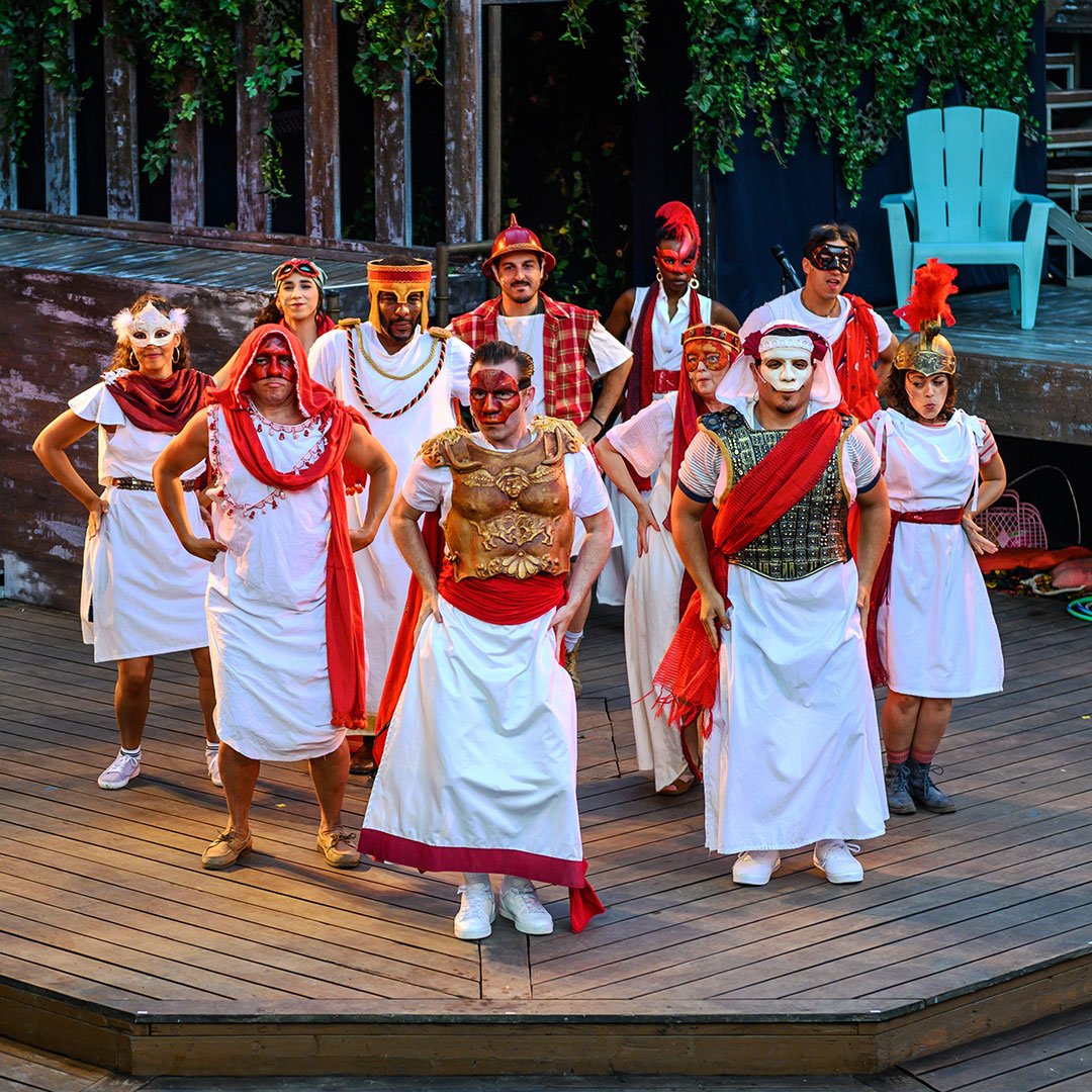 canadianstage's tweet photo. 🎭💃🎉 Much Ado About Nothing is on tonight at High Park! #SiHP 📷 The ensemble by Dahlia Katz. Set Designer: Joanna Yu. Costume Desginer: Anna Treusch. Lighting Designer: Rebecca Picherak. https://t.co/SSoPlFZ3Tn