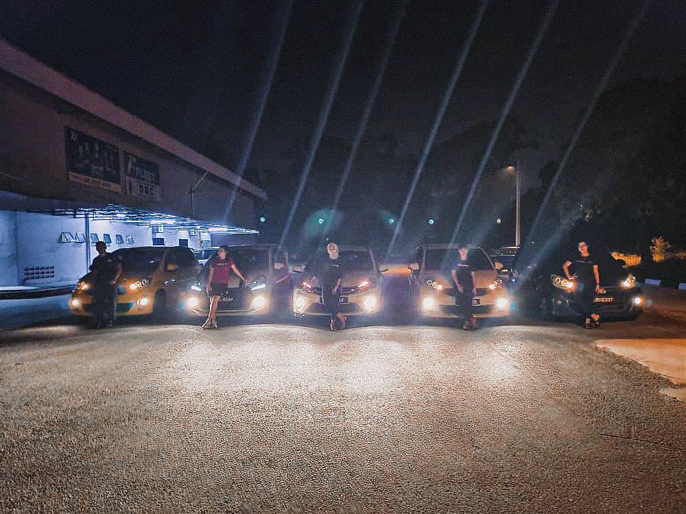 Nienah4n's tweet photo. Yang lain belum kene seru

#myvi #kakimyvi https://t.co/ckZ5Nkgb5X