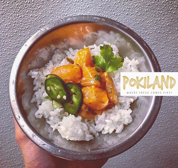 eatpokiland's tweet photo. What other toppings would you add to this bowl? https://t.co/MBRTv05aD3