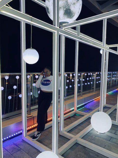 AllisonAnthea's tweet photo. Pulling Up To Area 51 Raid Like https://t.co/iqhaExbkqk