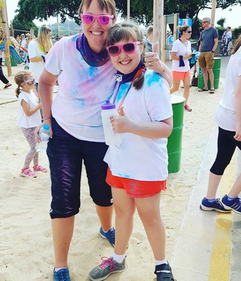 DeafAcademy's tweet photo. The #ExmouthColourBomb was amazing! Thank you to the people of Exmouth for such amazing support! Big thanks also go to @Oceanexmouth @lottiehulahoops @LEDleisure @KrispiesExmouth #QueensDriveSpaceExmouth #MrsSnuggles @robcoombephoto #LMEvents & all of our fab volunteers ❤ https://t.co/ZNqZujNRL4