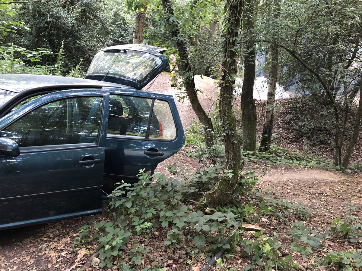 Yateley14's tweet image. Back up Stevens Hill again tonight. This time for a party with a bonfire set deliberately. Very close to the previous fires we had this week. It only takes one ember to start the common again. #notsensible  #HFRS #14Yateley #Yateley #14P4