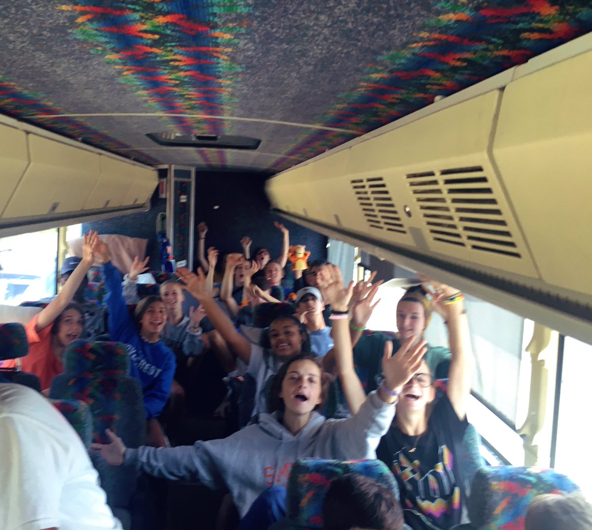 ht_lifeteen's tweet photo. Our current ETA is 5:50 and pickup will be in the back parking lot of the school. SEE YALL SOON! https://t.co/UGo6VzIGsk