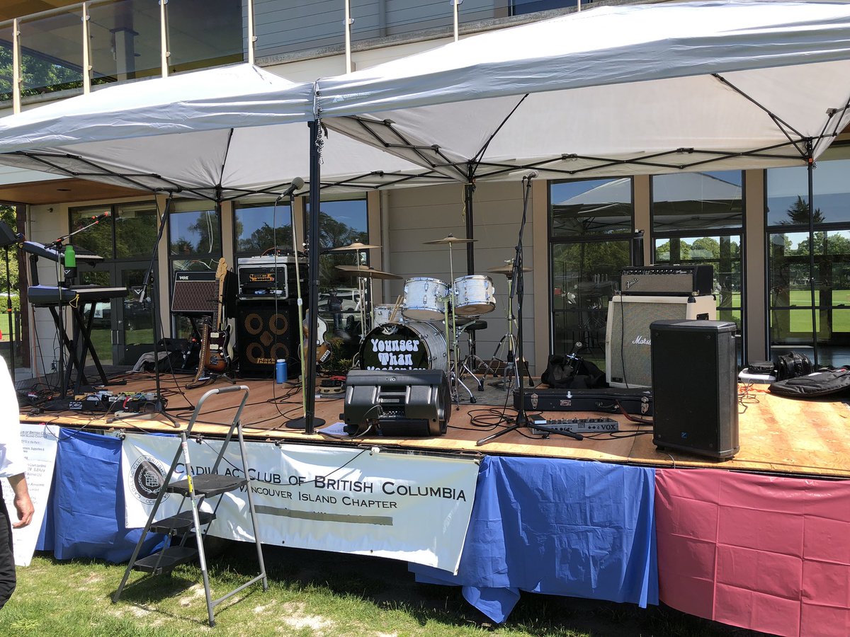 yty60s's tweet photo. Start in 4 minutes at the Cadillac Car Show at Windsor Park in Oak Bay. https://t.co/E2bDlLX2gN