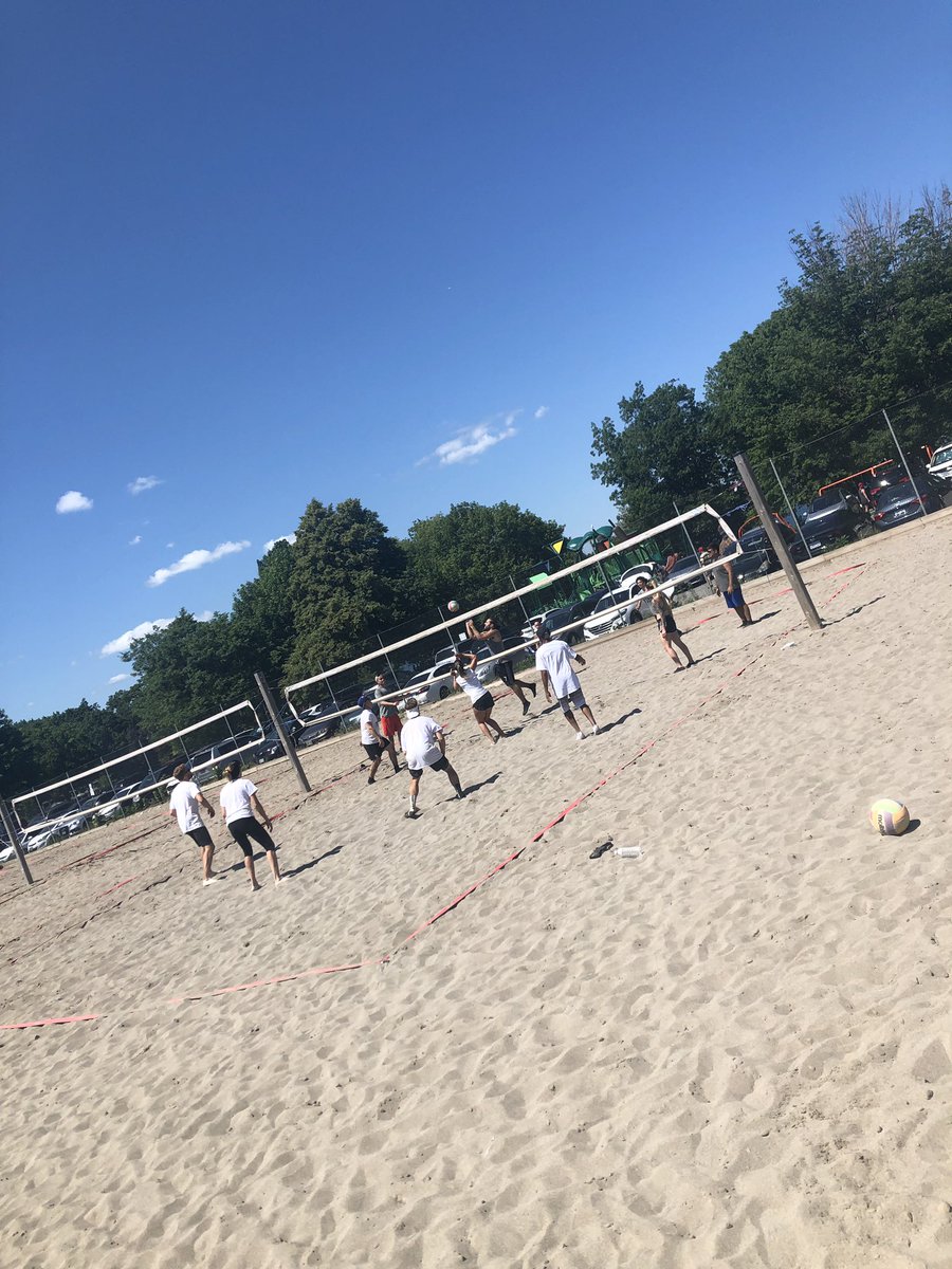 Net 6 and Chill vs. The Volley Llamas for the championship 🏆