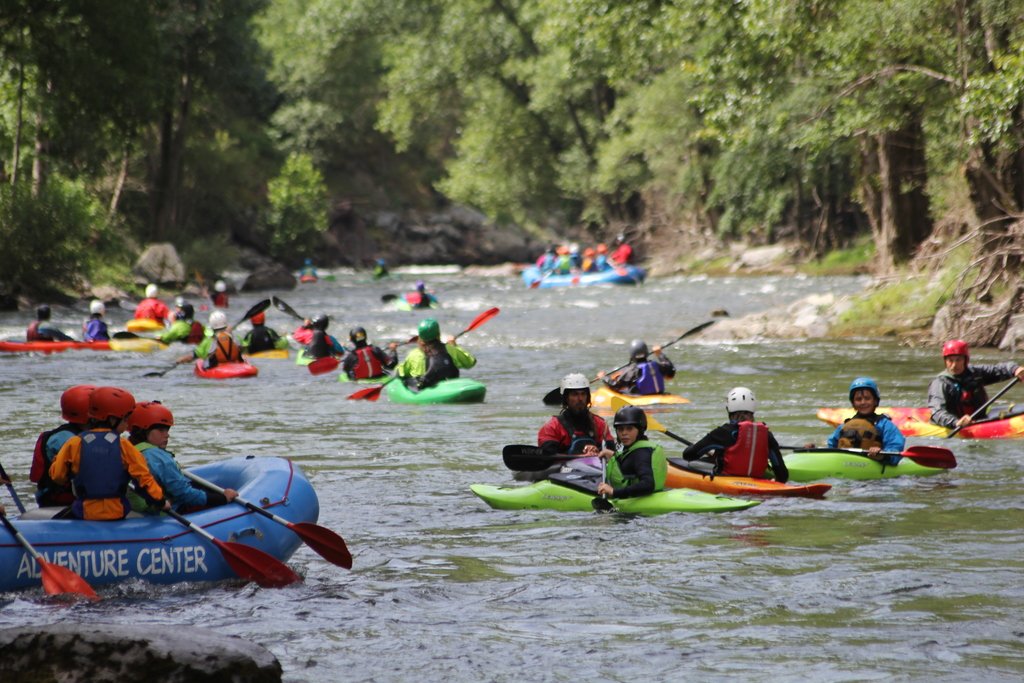 kayaksort's tweet photo. Demà comença el #56Ralli de la #NogueraPallaresa, amb els descensos Llavorsí-Sort al matí, i Sort-Montardit amb els més xics i qui vulgui, a la tarda. Recordeu anar-vos inscribint via web: https://t.co/WI4PUPoKiE
Molt bon Ral·li a tothom! @ajuntamentsort @AEPallars https://t.co/1ZV33hO2Cw