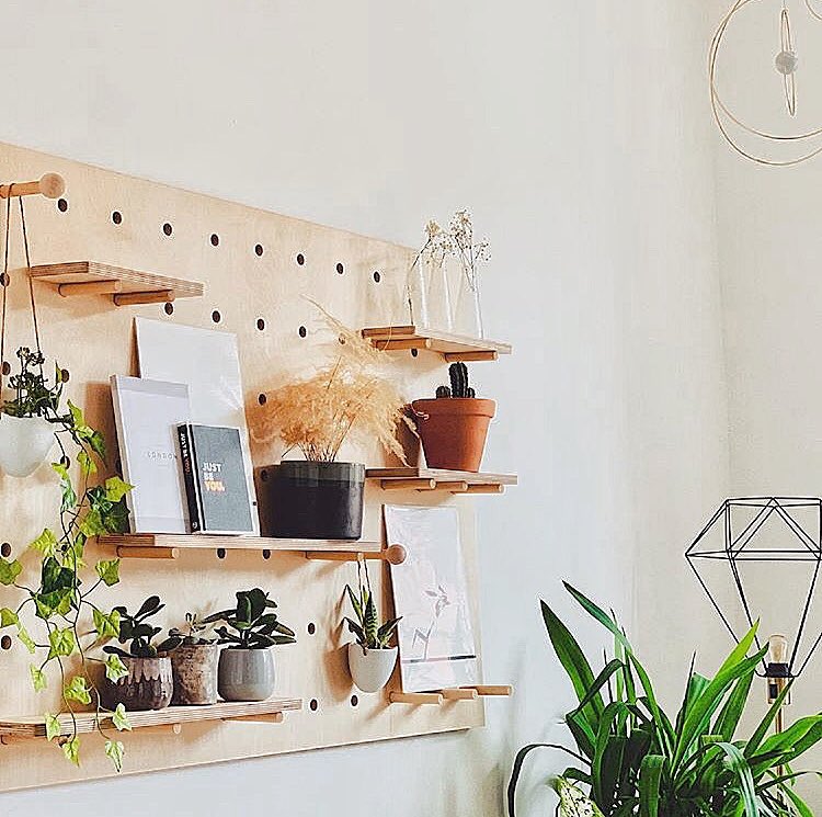 Hi <a href="/TheoPaphitis/">Theo Paphitis</a> I’m Laura the lady behind Peg and Board. Stylish storage that doesn’t eat into your floor space. #SBS