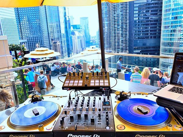 djrickgarcia's tweet photo. CIELO 🌌 @LONDON Rooftop

Beautiful, downtempo vibes 
With a view in Chicago like no other.

Playing 4-8pm 
EVERY SUNDAY
@lhchicago 
@lhrooftop ・・・
•
•

#producer #musicmaker #producerlife
#rooftop #hiphop #house #openformat #chicago #djlife #futu… https://t.co/q9cVfpbEOq https://t.co/9DMde47TFa