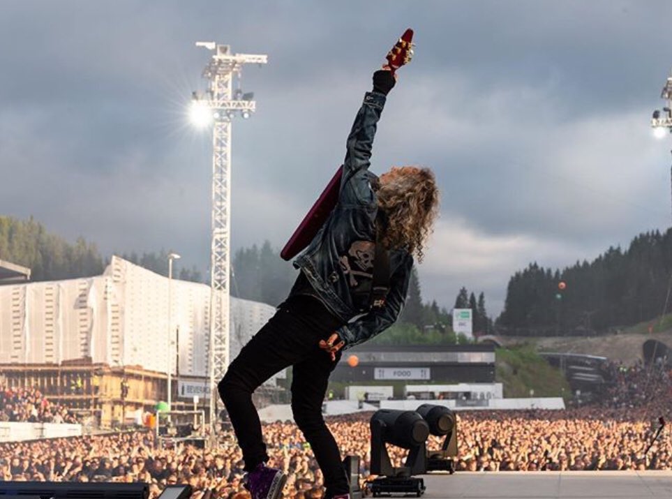 TheMetalliHat's tweet photo. Photos from last night’s show in Trondheim, Norway.🤘🏻 #Metallica #MetInTrondheim #JamesHetfield #LarsUlrich #KirkHammett #RobertTrujillo #WorldWired Credit: Jeff Yeager and Brett Murray https://t.co/SJO873ukEm
