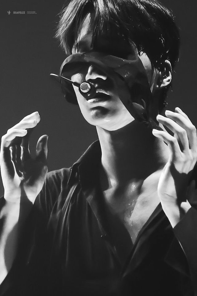 jonginpp's tweet photo. you and me relax and chillin’ 

#SeductiveSunday https://t.co/SenYcqgVa0