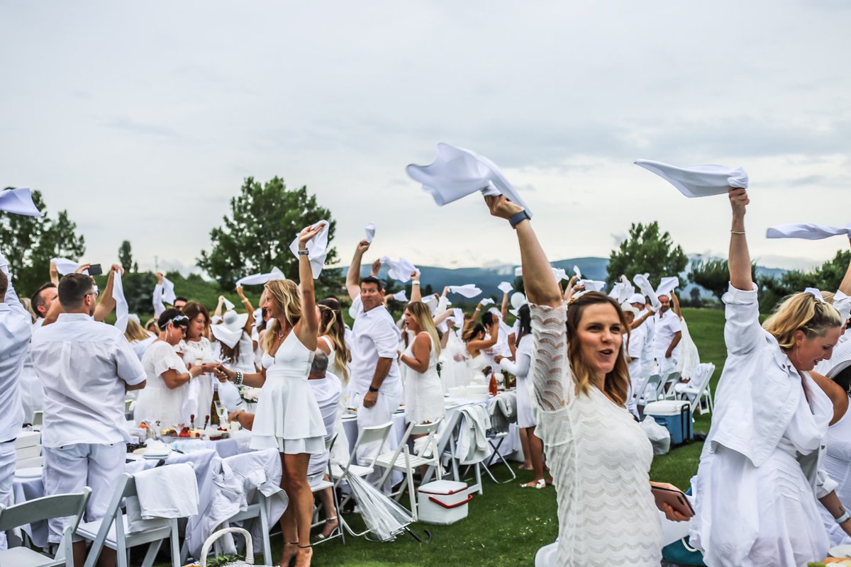 Thanks <a href="/AvalonRents/">Avalon Event Rentals</a> @jaguarkelowna <a href="/BoulevardMag/">Boulevard Magazine</a> for your valued partnership with #DEBOkanagan2019 #dinerenblanc #wearwhite