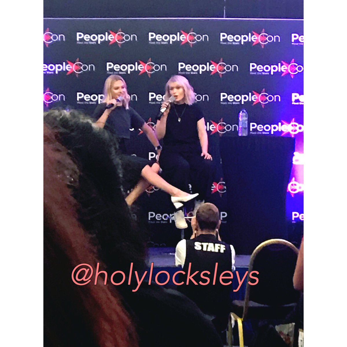 holylocksleys's tweet photo. here’s anooother gift for you guys! #THEC3 #Rosiera

like before, i’m okay with reposting just don’t take off the watermark! :) https://t.co/y9ZRs5sbPi