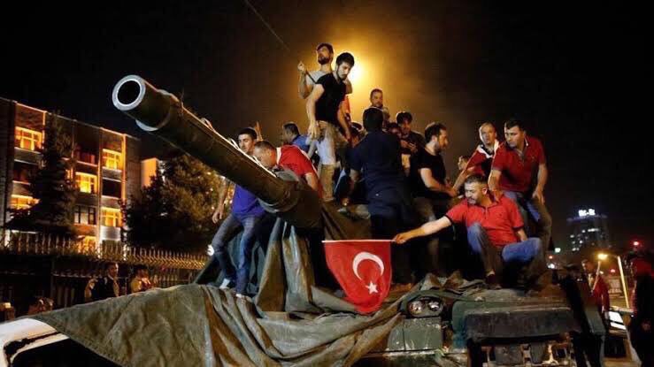 TC_AmsterdamBK's tweet photo. On the 3rd anniversary of heinous coup attempt by FETO terrorist organization, we remember with respect and gratitude all our heroes who stood up on #15July 2016 for our democracy &amp; constitutional order. Rest in peace our martyrs. #DemocracyandNationalUnityDay🇹🇷🇹🇷🇹🇷 #15TemmuzDIS https://t.co/73DER1kUEj
