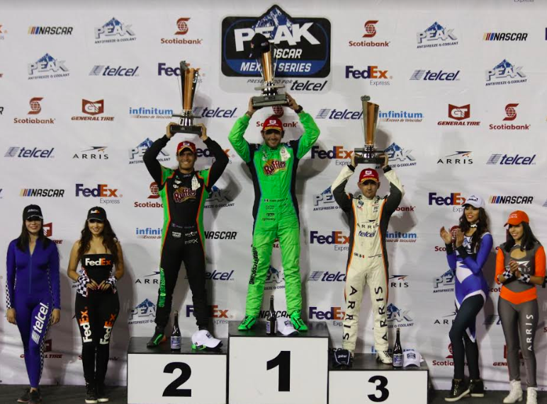 Rubén Rovelo impone sus condiciones en la nocturna de Chihuahua: ht.ly/Iq2w30p7KiX #NASCARChih