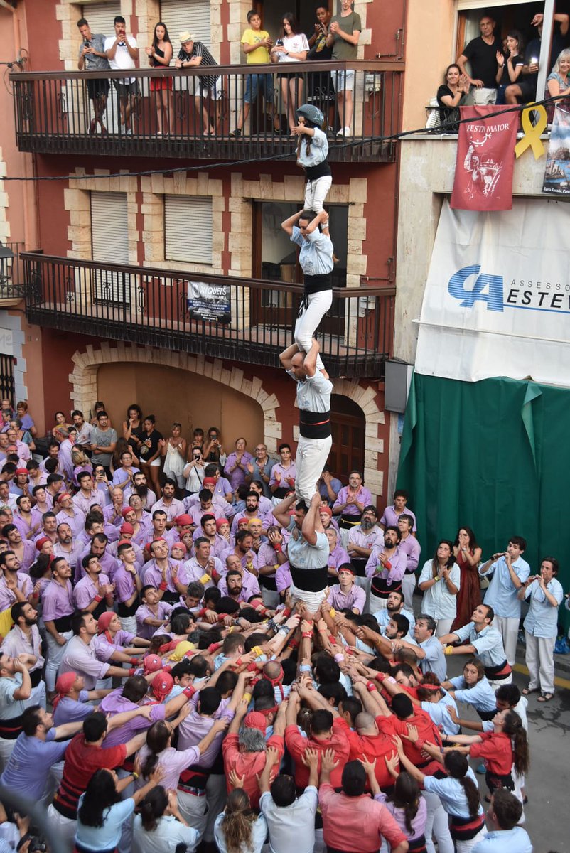 OnaLaTorre's tweet photo. Ronda de pilars a la #FestaTdb
pd7 @JovesValls
pd6 @JoveDeTarragona
pd5 @nois1975
Dimarts en parlarem de tota la diada castellera de #Torredembarra a @latorredeset https://t.co/IHWf58qWTf