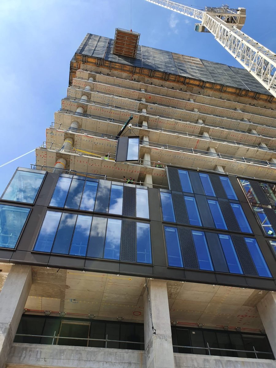ctrsiteservices's tweet image. #facades #curtainwall #unitised #crownstreet #manchester #ctrsiteservices