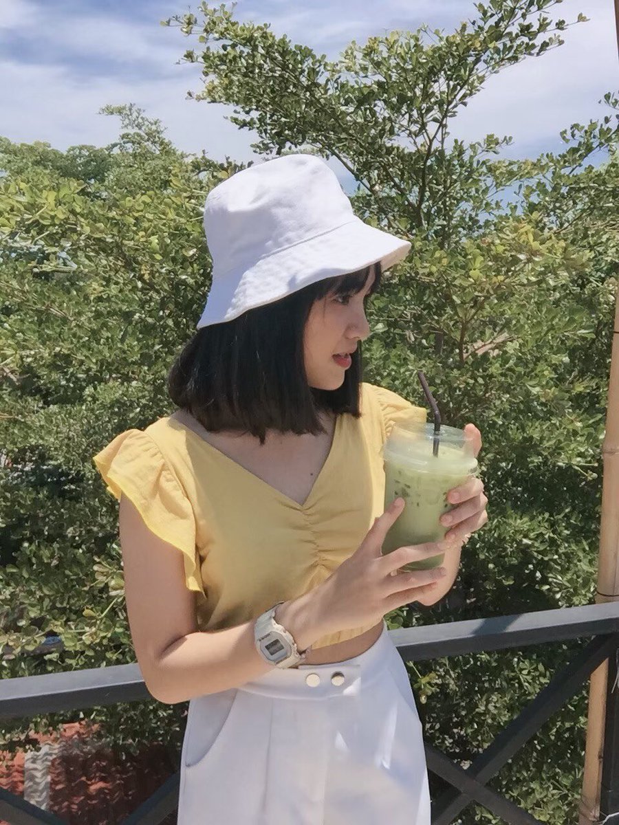 มาเป็นตากล้องให้เราป่าว  จะยิ้มให้5พัน555555