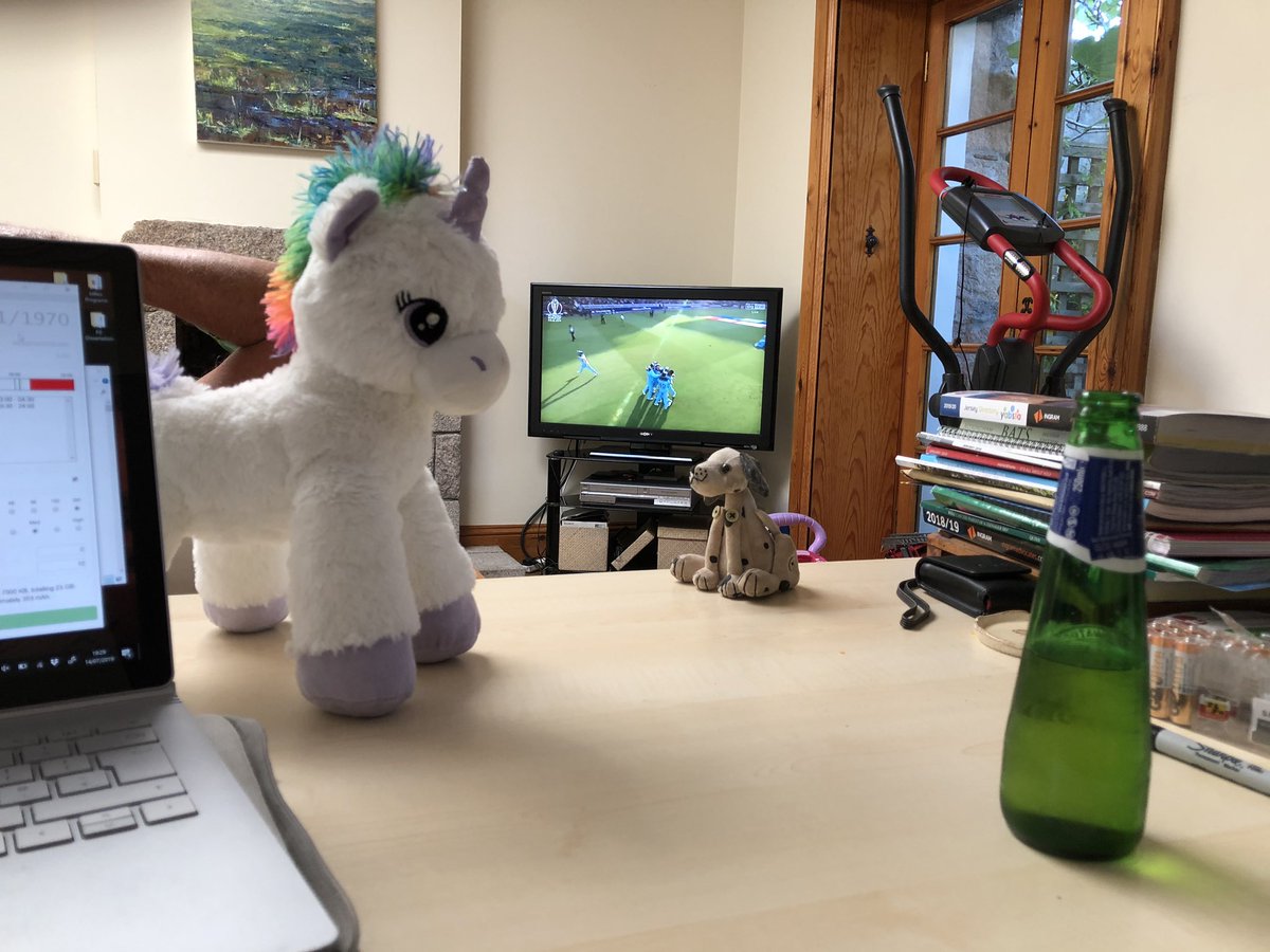 glynnius's tweet photo. Well well well... #JBatS had to take a bit of a break this afternoon to focus on a different kind of #bat... well worth it though!!! 🏏😃🍻 🏆🥇@cricketworldcup @UCLCBER 

One thing still bothering me though... is that unicorn eyeing up my beer!? 🤨🍺🦄 #HoovesOff https://t.co/8C2woObCPG