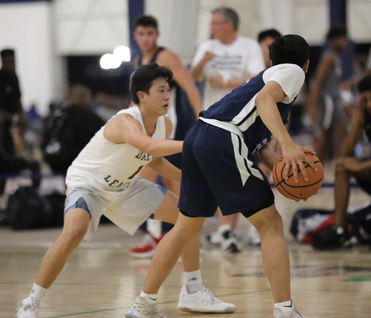 CabcCal's tweet photo. CABC’s 17U Zach Fujii (L) @NHSTimberwolves and Ian Acosta (R) @JSerra_Hoops bringing great defense in CABC’s semi-final win yesterday over San Diego Spartans @FCPPangos Sweet 16 Platinum Division. Championship today 320pm @ The Map @HWTraining_CABC @IanAcosta0 Photos Mia Fujii https://t.co/O8wvJh2foT