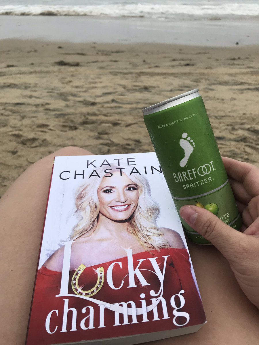 OCTwinMommy's tweet photo. Ready. Set. Sunday! @Kate_Chastain https://t.co/RGgxQ8PBfu