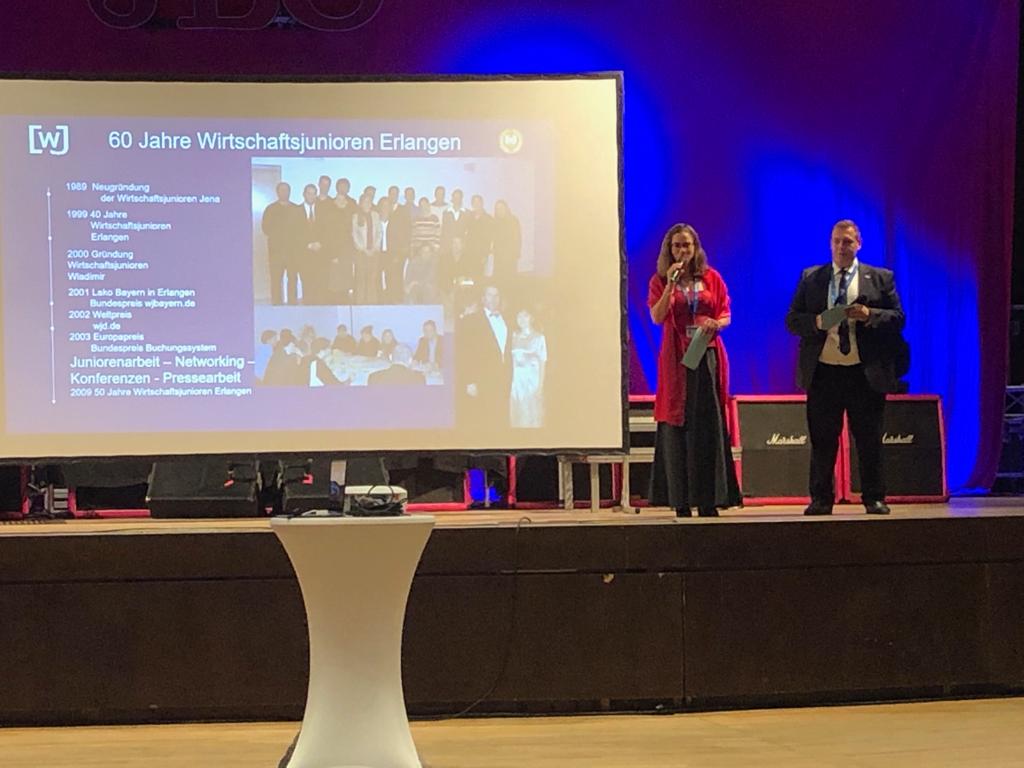 K___Metz's tweet photo. Die lange Vorbereitung der #LakoErlangen2019 unter dem Motto Konferenz der Gegensätze hat sich gelohnt! Hochrangige Gäste, tolle Stimmung und super Networking! @JoachimHerrmann @FlorianJanik @AlexanderTritthart @ReneHandl https://t.co/I0NVTRGEaY