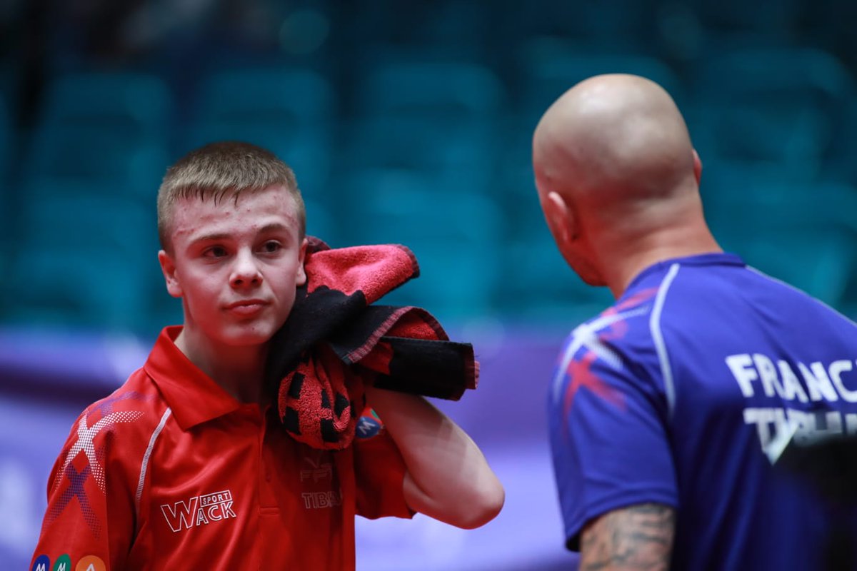 ffttofficiel's tweet photo. 🏓 #EYC2019 #TeamFRANCE 🇫🇷
Une médaille assurée, un sans-faute pour les Cadets en simple et 8 chances de médailles en double : retrouvez les résultats et le programme des Bleus ! 💪
Le programme des Bleus 👉 https://t.co/zAUKsABEMI
Les résultats du jour 👉 https://t.co/NDihn3Cf72 https://t.co/UcZyfutSPq