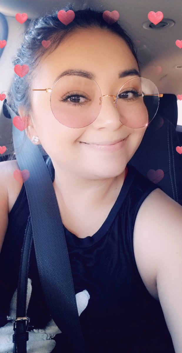 vcamarena2's tweet photo. Its hotter than the devils ass out here but I stay looking cool! 😂 https://t.co/D7BnE33SvF