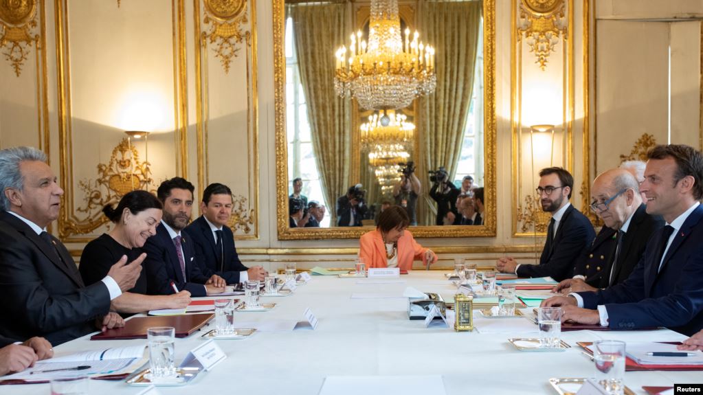 MORENO VISITA A MACRON EN PARÍS PARA HABLAR DE INVERSIONES, VENEZUELA Y NARCOTRÁFICO diariolibrespana.es/2019/07/14/mor… <a href="/diariolibrespa/">Diario Libre España</a>